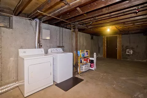 83 Lamont St, Springfield, MA 01119 photo 34