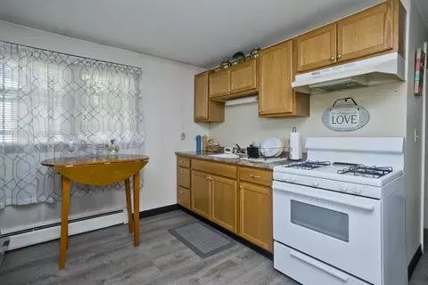 83 Lamont St, Springfield, MA 01119 photo 25