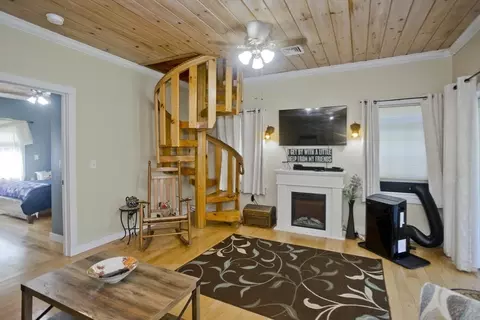 505 E State, Granby, MA 01033 photo 20