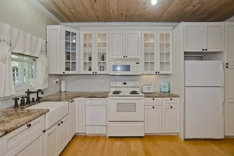 505 E State, Granby, MA 01033 photo 18