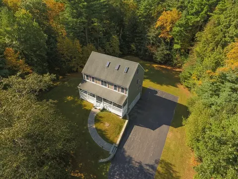2071 County St, Taunton, MA 02718