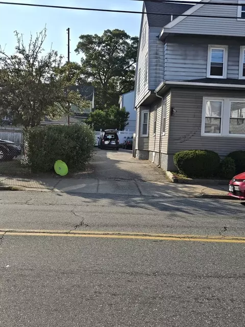 702 Robeson St, Fall River, MA 02720 photo 3