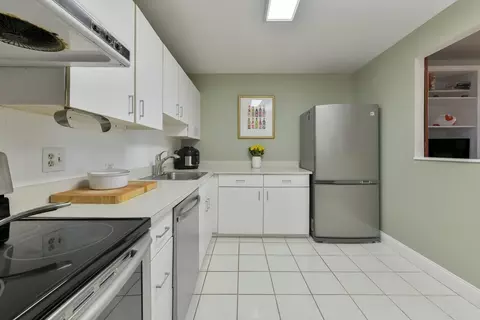 69 E Berkeley St #2, Boston, MA 02118 photo 10