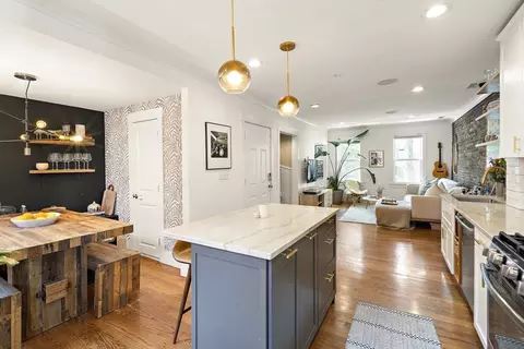 101 Cottage St #2, Boston, MA 02128