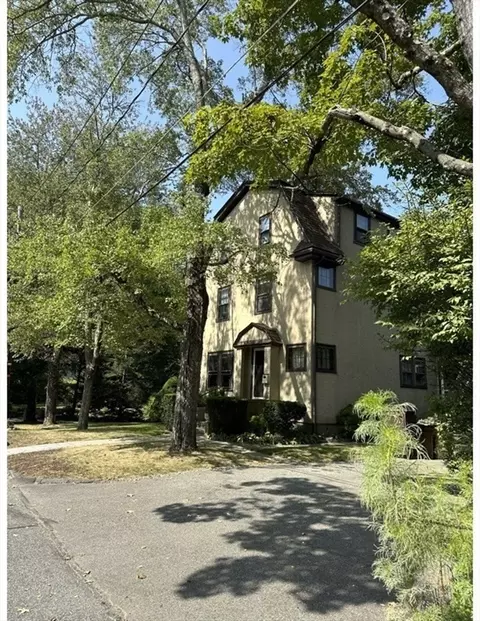 2 Twitchell St, Wellesley, MA 02482 photo 2