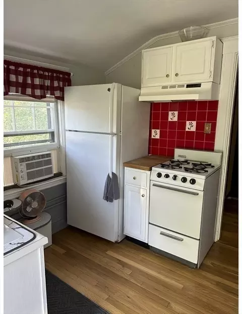 2 Twitchell St, Wellesley, MA 02482 photo 17