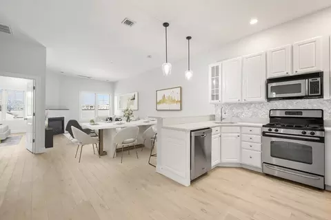 655 E 2nd St #202, Boston, MA 02127