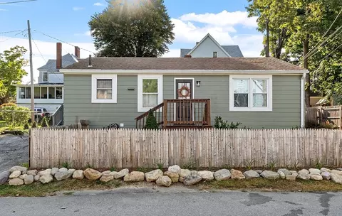 73 Lawrence St, Fitchburg, MA 01420