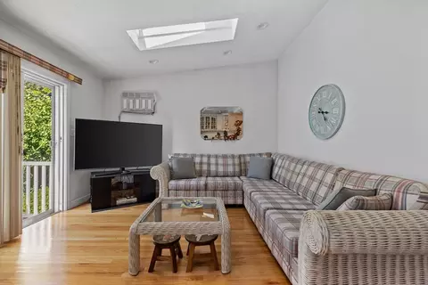 50 Sycamore St, Everett, MA 02149 photo 9