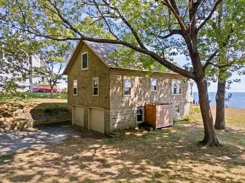 50 Harlows Lndg, Plymouth, MA 02360