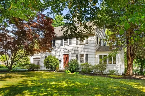 1 Thomas Cir, Marblehead, MA 01945