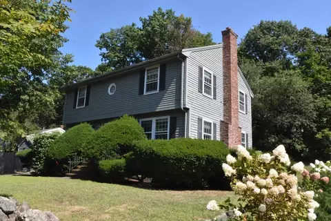 60 Corning St, Beverly, MA 01915 photo 2