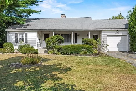 15 Thornton Rd, Worcester, MA 01606