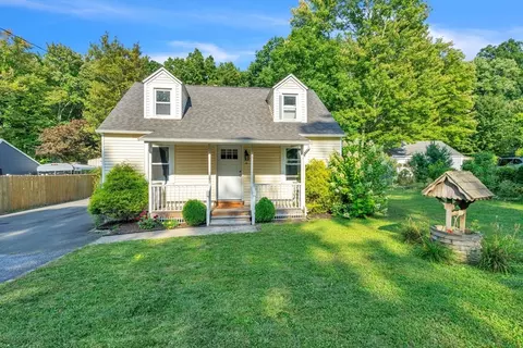 40 Congamond Rd, Southwick, MA 01077