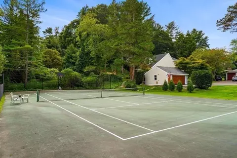 20 Bradlee Rd, Marblehead, MA 01945 photo 6