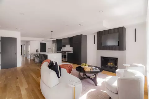 272 Eagle St #1, Boston, MA 02128