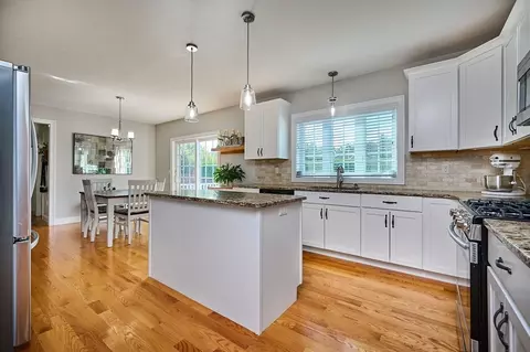 5 Bissonnette Cir, Southampton, MA 01073 photo 8