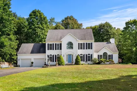 267 Center St, Groveland, MA 01834