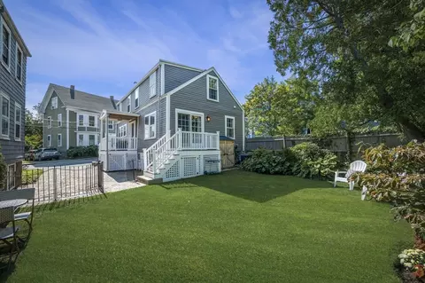 10 Darling St, Marblehead, MA 01945 photo 3