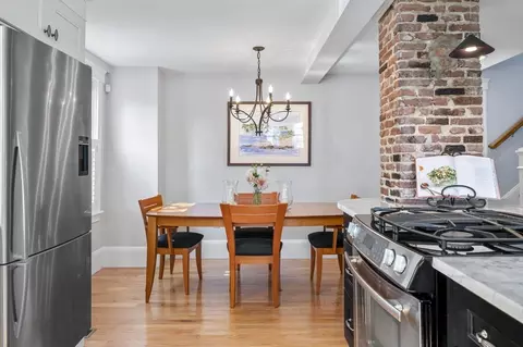 10 Darling St, Marblehead, MA 01945 photo 12