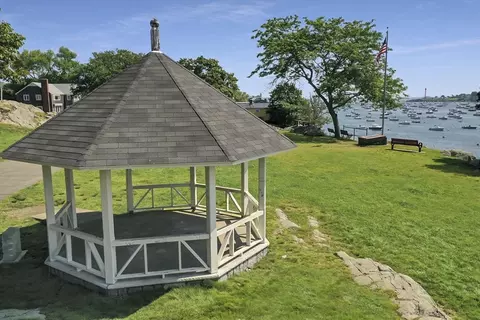 10 Darling St, Marblehead, MA 01945 photo 33