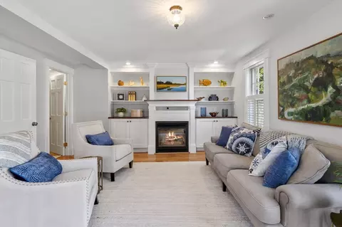 10 Darling St, Marblehead, MA 01945 photo 14