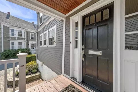 10 Darling St, Marblehead, MA 01945 photo 5