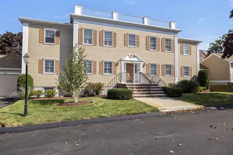 34 America Way #2, Salem, MA 01970