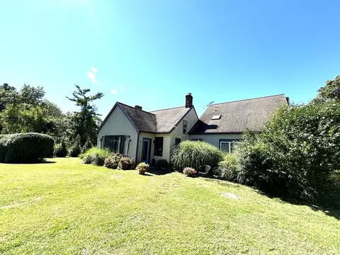 1 Marthas Way, Mattapoisett, MA 02739