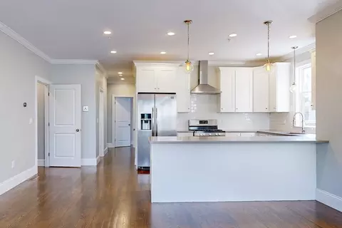 407 Pleasant St #1B, Melrose, MA 02176 photo 5