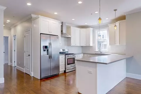 407 Pleasant St #1B, Melrose, MA 02176 photo 4