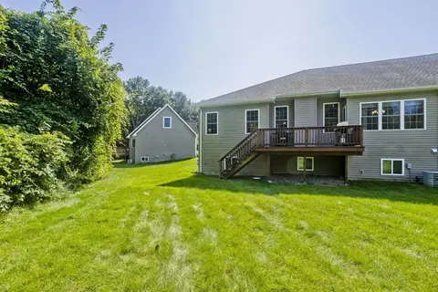 19 Maplecrest Cir #19, Chicopee, MA 01013 photo 23
