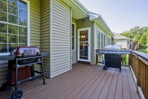 19 Maplecrest Cir #19, Chicopee, MA 01013 photo 22