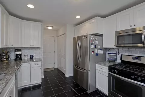 19 Maplecrest Cir #19, Chicopee, MA 01013 photo 10