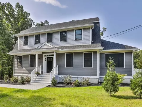 49 Kimball Rd, Amesbury, MA 01913