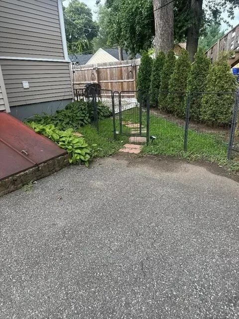 11 Florida, Springfield, MA 01109 photo 29