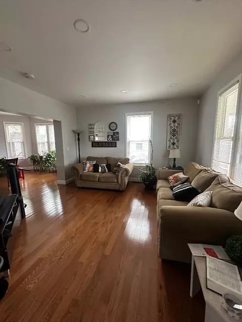 11 Florida, Springfield, MA 01109 photo 6