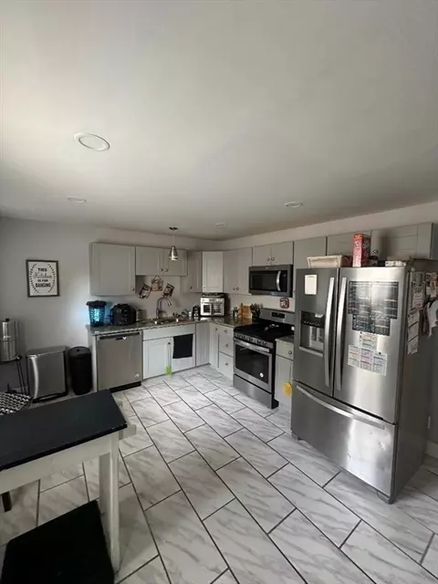 11 Florida, Springfield, MA 01109 photo 13