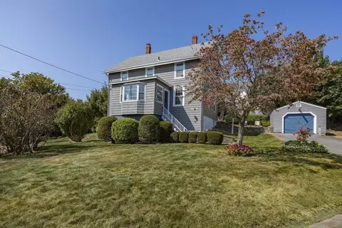 35 Maverick St, Marblehead, MA 01945