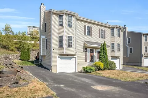 56 Honeysuckle Rd, Worcester, MA 01604
