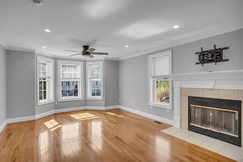 Living - 56 Honeysuckle Rd, Worcester, MA 01604 photo 2 of 4