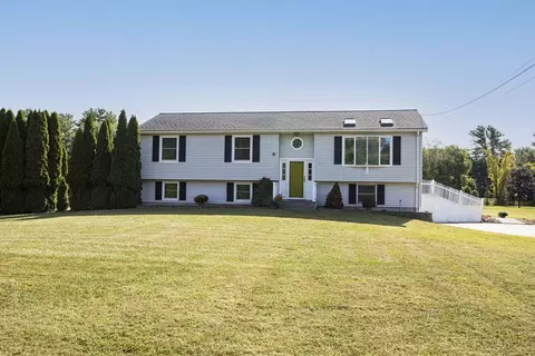 41 Myricks St, Berkley, MA 02779
