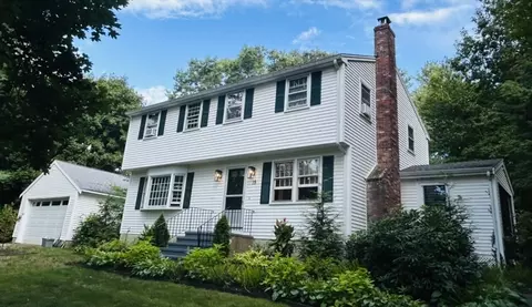 15 Brook St, Rowley, MA 01969