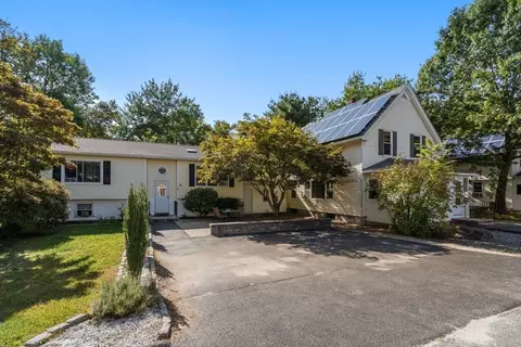 6 Pocasset St, Worcester, MA 01604