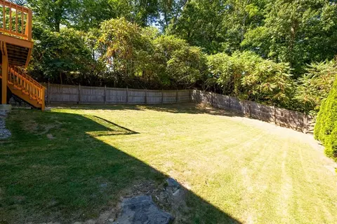 1 Farm St, Worcester, MA 01602 photo 4