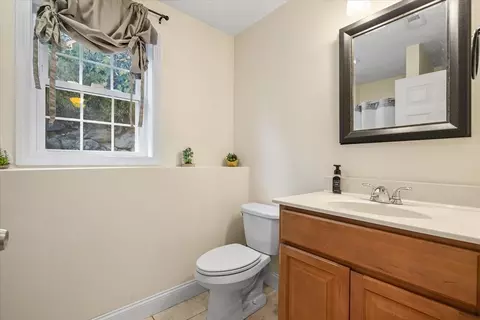 1 Farm St, Worcester, MA 01602 photo 24