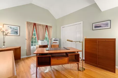 8 Sutton Pl, Weston, MA 02493 photo 24