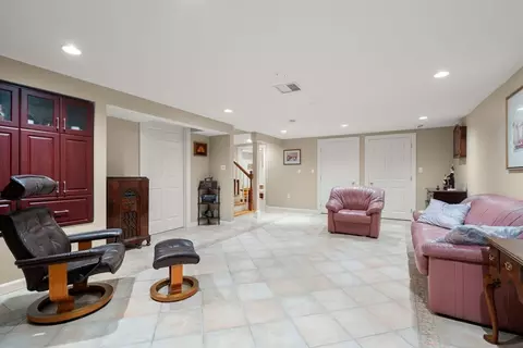 8 Sutton Pl, Weston, MA 02493 photo 26