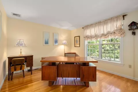 8 Sutton Pl, Weston, MA 02493 photo 25