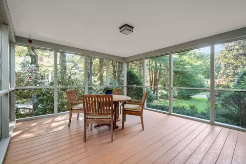 8 Sutton Pl, Weston, MA 02493 photo 18